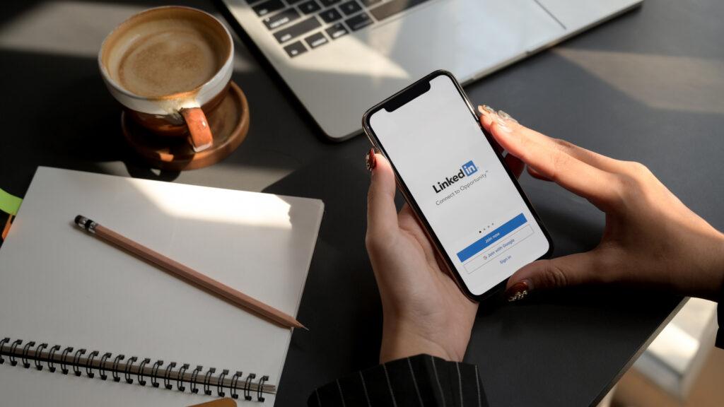 page d'accueil LinkedIn pour booster sa présence en ligne