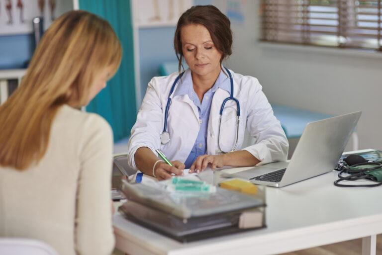 infirmier médecin ai-soignant, agence médicale à Orléans